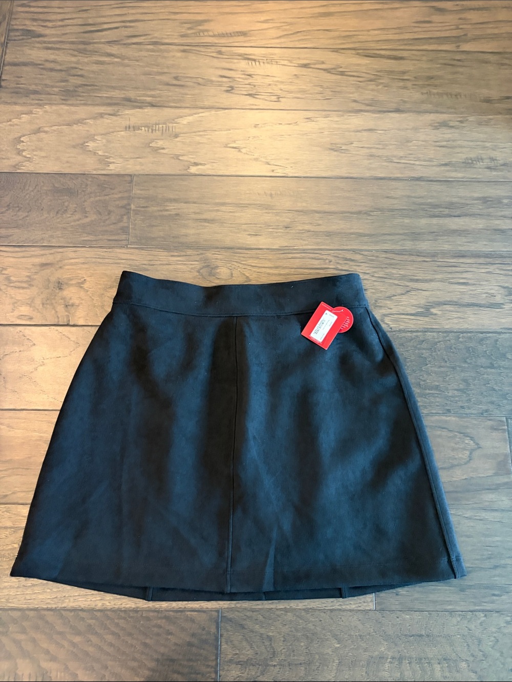 New With Tags Spanx Faux Suede Mini Skirt via it’s built in shorts Sz M